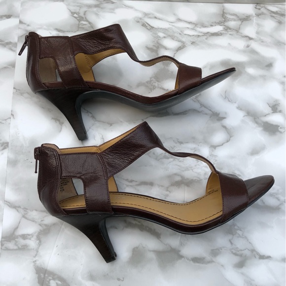 Nine West size 6.5 ladies brown leather High Heels - Picture 3 of 10
